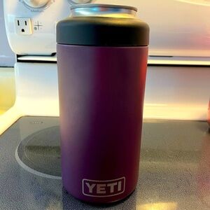 YETI Tall can colster Nordic Purple